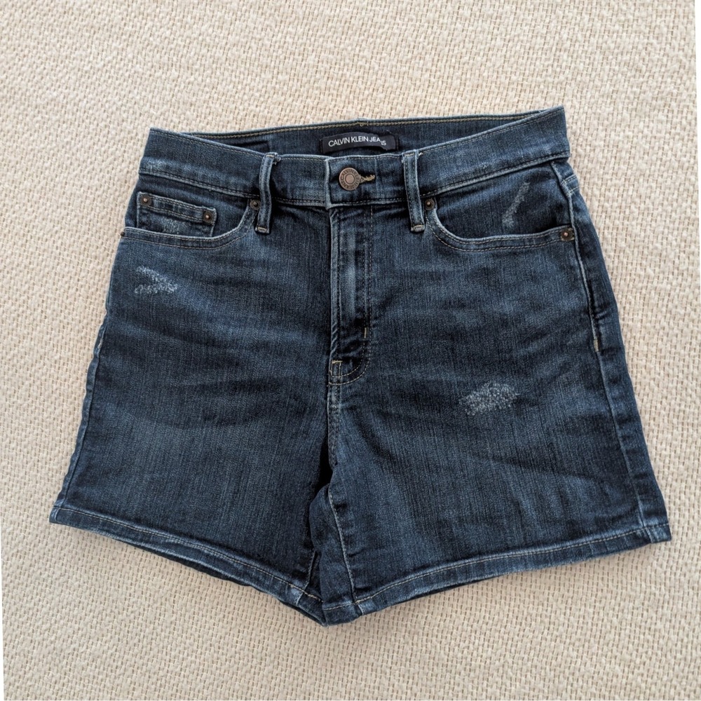 Calvin Klein Jeans Womens Dark Wash Distressed Denim Shorts Size 27‎ High Rise